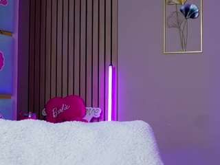 Live webcam model sabrinajade on Soda Cams