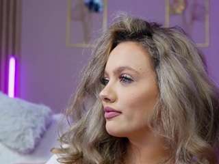 Live webcam model sabrinajade on Soda Cams