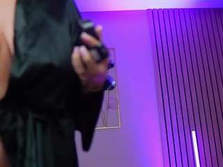 sabrinajade's CamSoda show and profile