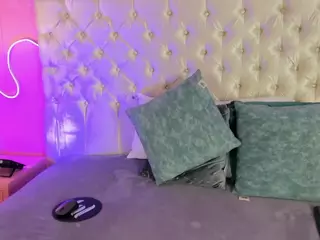 Ely-Maldox's Live Sex Cam Show