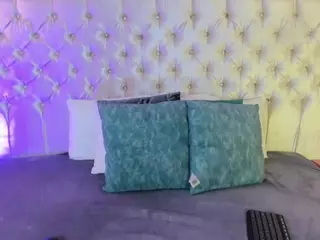 Ely-Maldox's Live Sex Cam Show