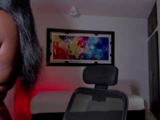 khaleesi-laylee chat room