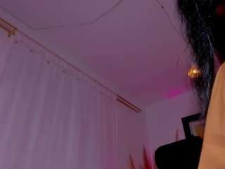 khaleesi-laylee webcam model