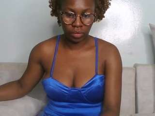 lovemaya4 webcam