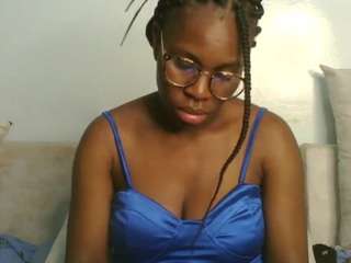 lovemaya4 webcam