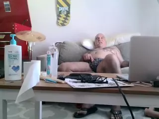 VigorousHead's Live Sex Cam Show