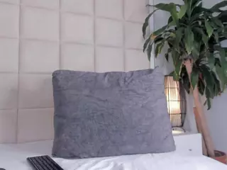 NIA's Live Sex Cam Show