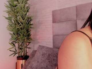  mia-crawford chat room