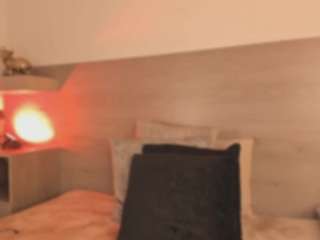 mia-crawford live cam profile