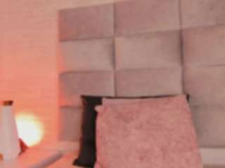 le modèle mia-crawford est en webcam porno dans un show sur le site camsoda, il possède les tags suivants: amateur,pussy,massage,naked,natural,nature,no smoking,oil,orgasm,public,ride torso,lovense,sexy,shaved-pussy,spank,squirter,tattoos,teen-18,toys,wet