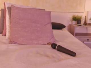 Mia-crawford's cam show statistics and live stream