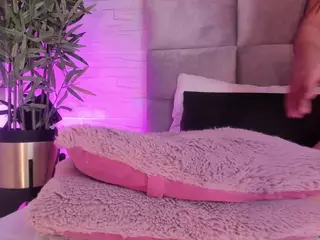 Mia-crawford's Live Sex Cam Show