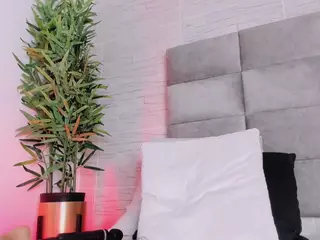 Mia-crawford's Live Sex Cam Show