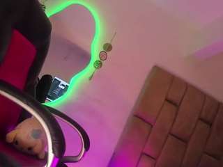 beautiful oriana live cam preview