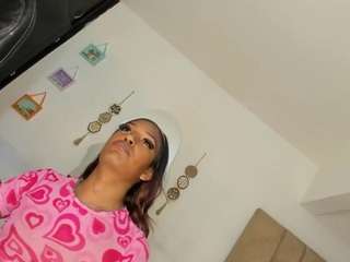 beautiful oriana live cam preview
