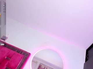 beautiful oriana live cam preview