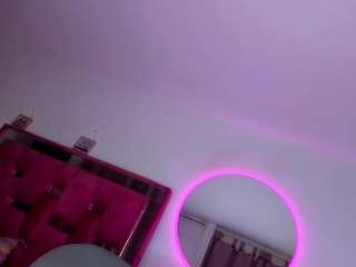 beautiful oriana live cam preview