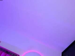 beautiful oriana live cam preview