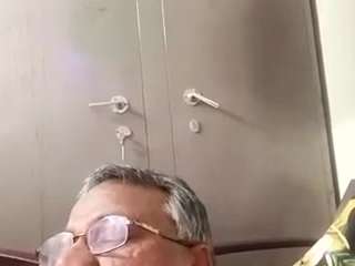 mngcrown's CamSoda show and profile