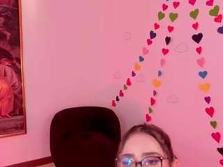 Ten model jest teraz na żywo. brittanyharlow