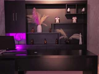 SARAH RHODES live webcam show