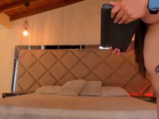 SARAH RHODES live cam preview