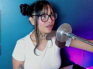 jena-nicols Live Webcam on CamSoda