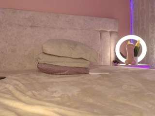 veronicamartin's CamSoda show and profile