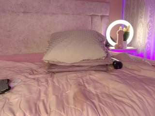 veronicamartin Live Webcam on CamSoda