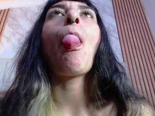 naughtykittenm webcam