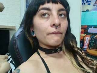 NaughtyKittenm
