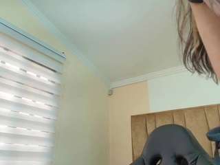  naughtykittenm chat room