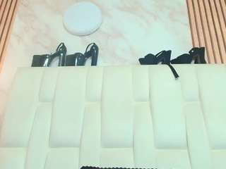 naughtykittenm from CamSoda is Freechat