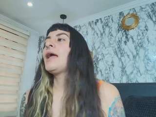  naughtykittenm chat room