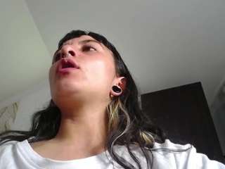 naughtykittenm Live Webcam on CamSoda