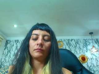 naughtykittenm Live Webcam on CamSoda