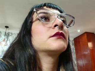 naughtykittenm Live Webcam on CamSoda