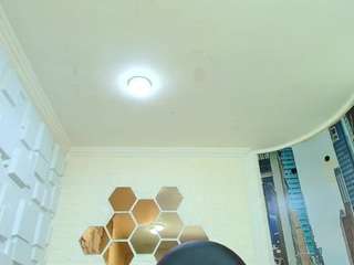 naughtykittenm live cam profile