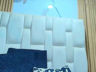 naughtykittenm Live Webcam on CamSoda