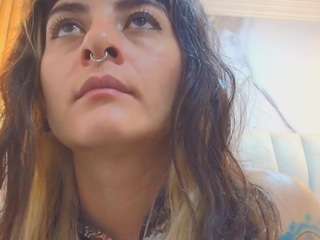 naughtykittenm Live Webcam on CamSoda