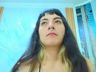 naughtykittenm Live Webcam on CamSoda