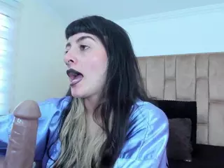 NaughtyKittenm's Live Sex Cam Show