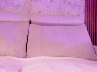 im_tyra's Live Sex Cam Show