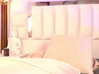im_tyra's Live Sex Cam Show