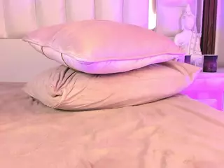 im_tyra's Live Sex Cam Show