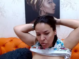 LizethBels's Live Sex Cam Show