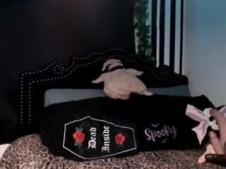 Live webcam model trinityteighlour on Soda Cams