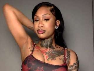 Live webcam model trinityteighlour on Soda Cams