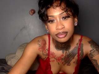 trinityteighlour live webcam show