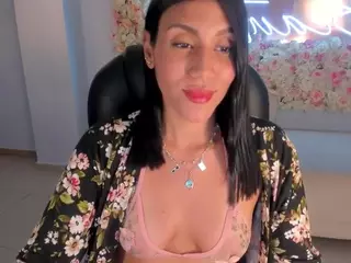 CharlotteCox's Live Sex Cam Show